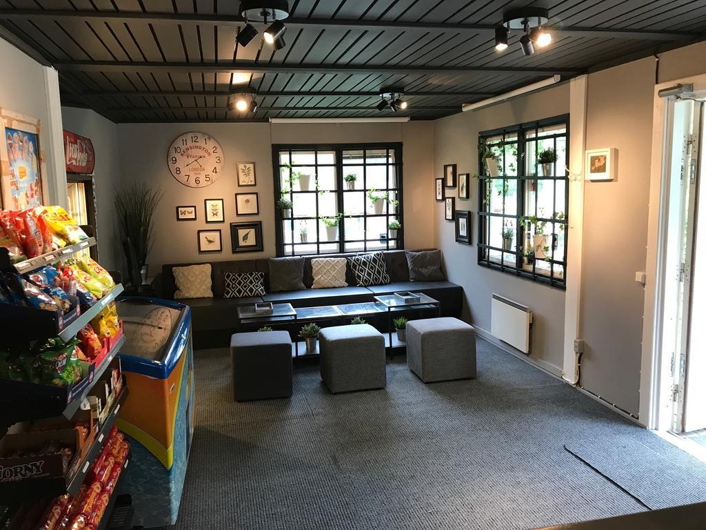 Roesjoebaden Camping & Stugby Sollentuna Zewnętrze zdjęcie